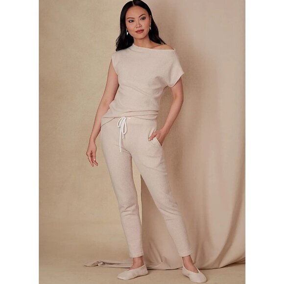 Vogue Sewing Pattern 1835 Top Pants Slippers Misses Size XS-XXL - Picture 7 of 9